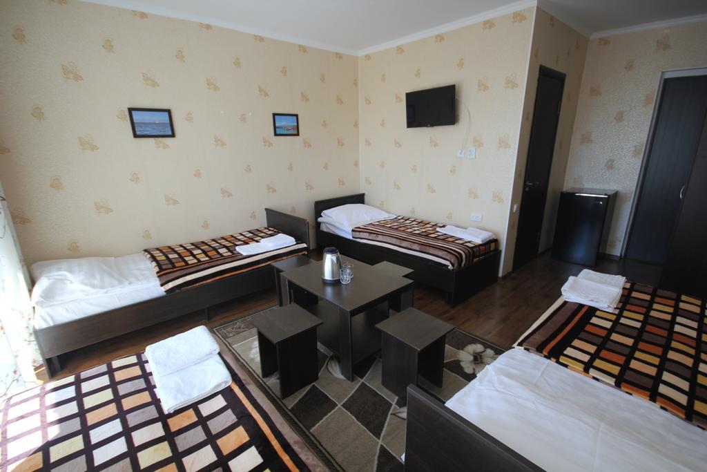 Guest House Parus Bosteri Kültér fotó