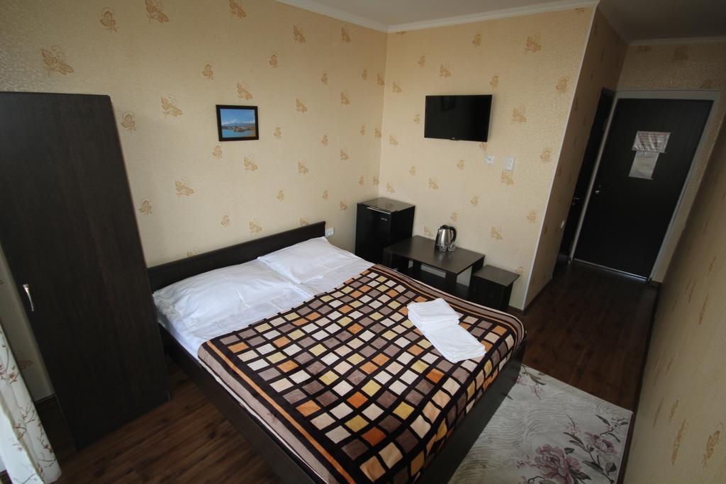 Guest House Parus Bosteri Kültér fotó