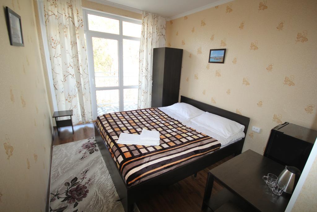 Guest House Parus Bosteri Kültér fotó