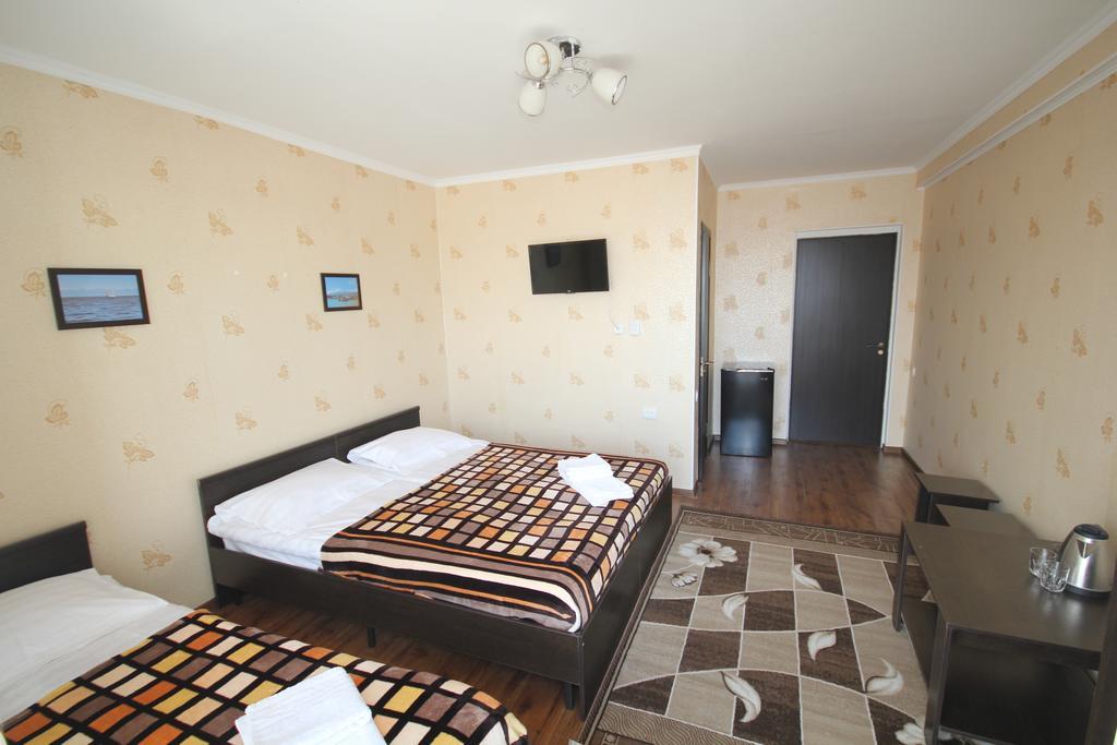 Guest House Parus Bosteri Kültér fotó